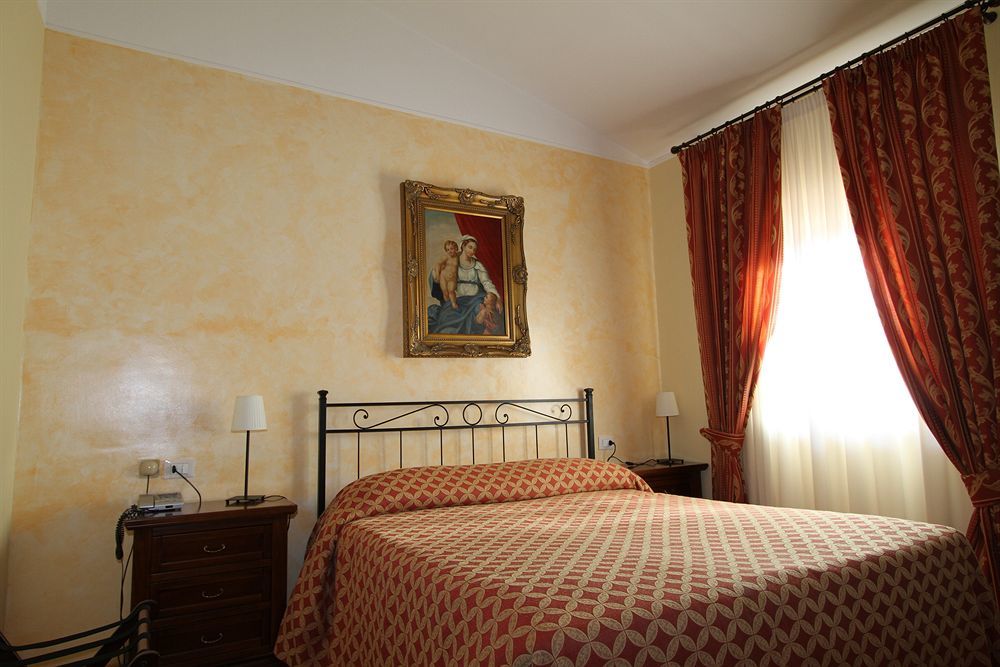 La Vecchia Fattoria Hotel Loreto Exterior foto