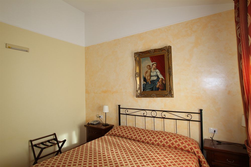 La Vecchia Fattoria Hotel Loreto Exterior foto